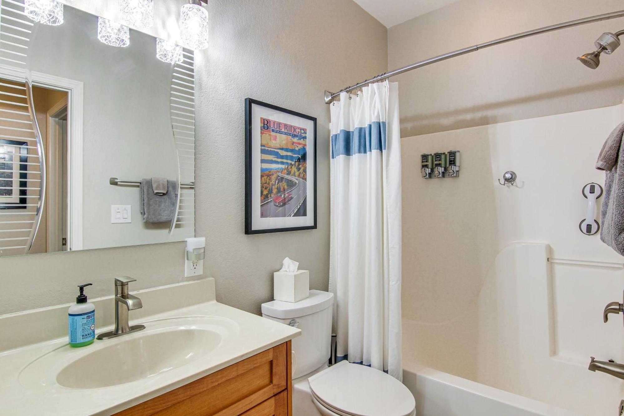 Lake Lure Condo With Resort Pool And Beach Access! Exterior foto